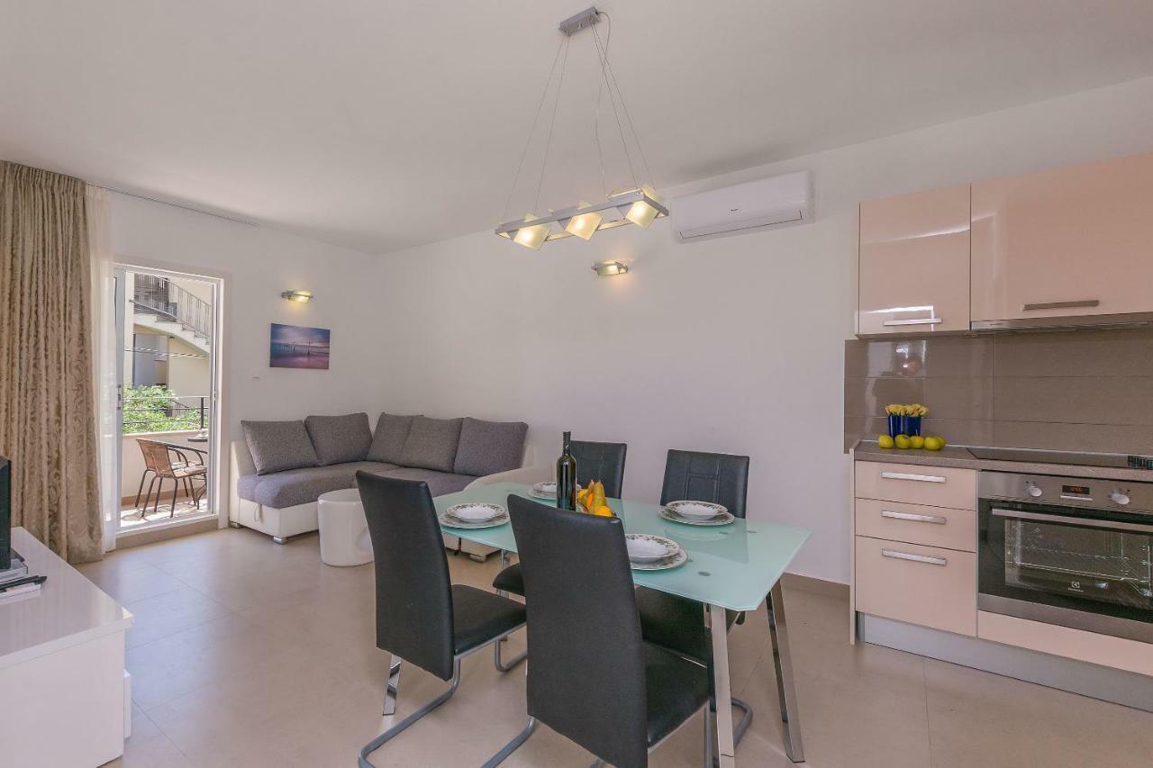 Apartments Villa Aquamarine Duce Ngoại thất bức ảnh