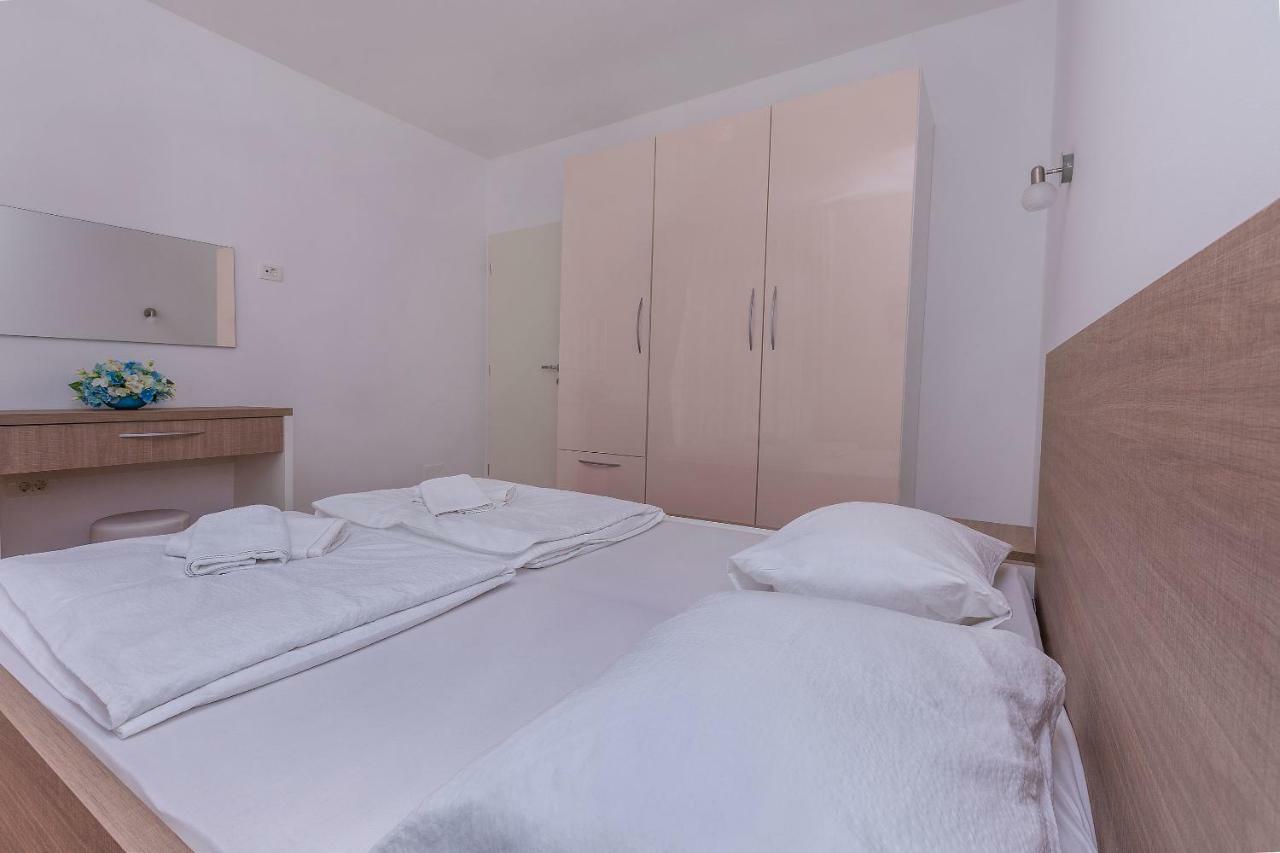 Apartments Villa Aquamarine Duce Ngoại thất bức ảnh