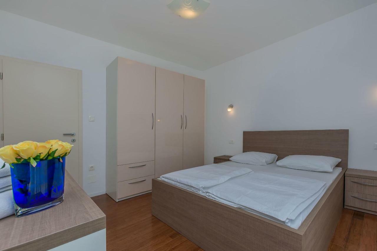 Apartments Villa Aquamarine Duce Ngoại thất bức ảnh