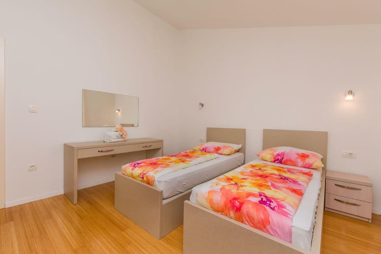 Apartments Villa Aquamarine Duce Ngoại thất bức ảnh